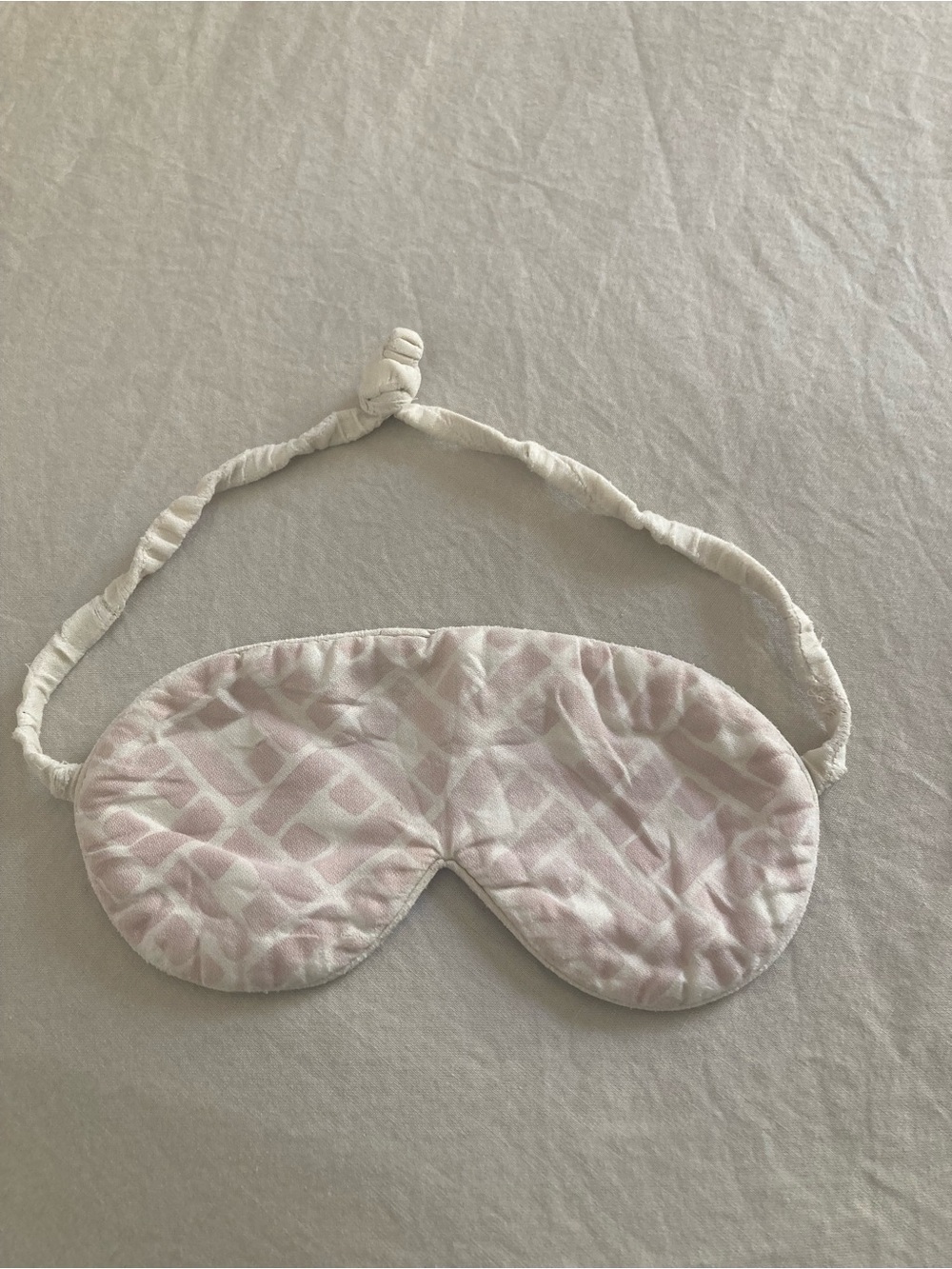 100% Mulberry Silk Blush Geometric Pajama Set with Contrast Piping - Women Small - Picture 11 of 12